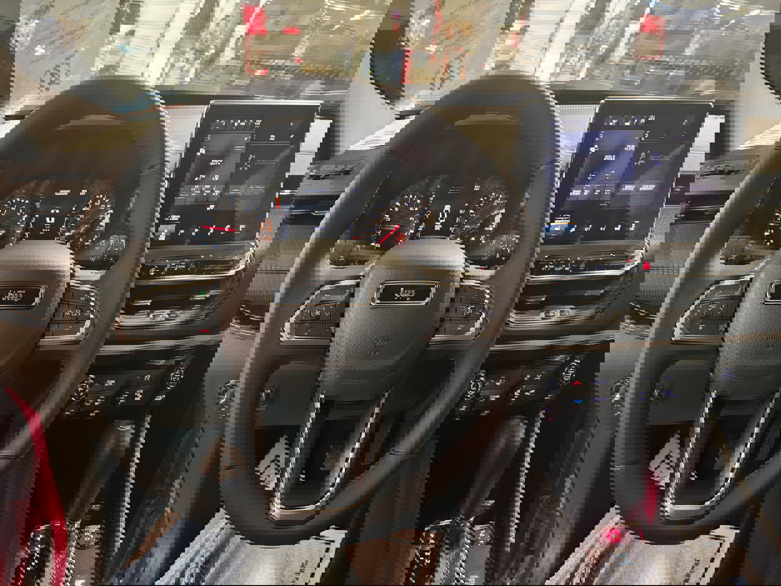 New 2026 Jeep Compass Latitude image 28