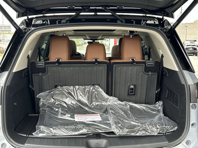 New 2026 Nissan Pathfinder Platinum w/ Cargo Package AWD/4WD image 18