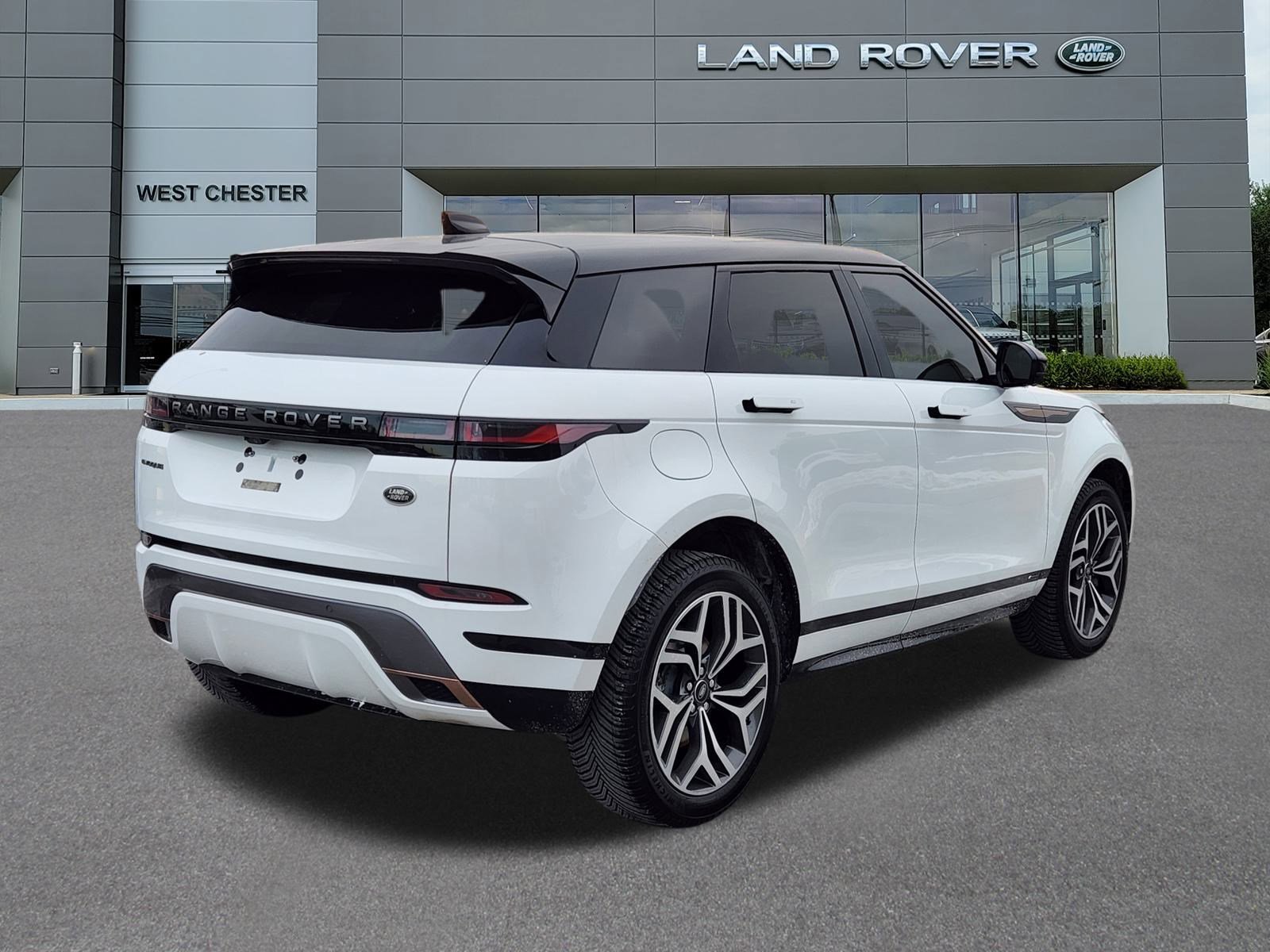 Used 2020 Land Rover Range Rover Evoque R-Dynamic SE image 4