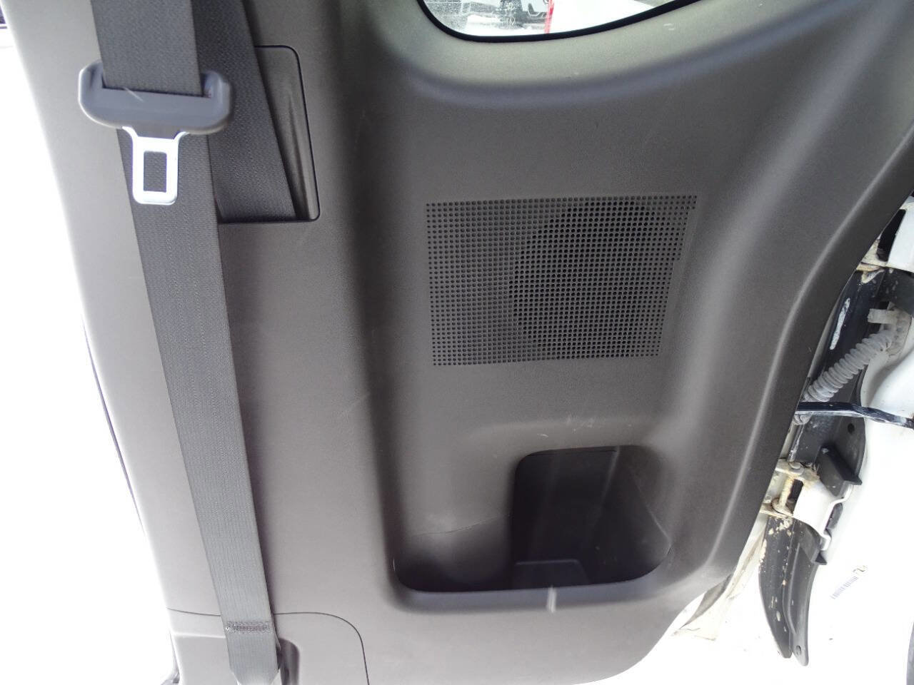 Used 2013 Nissan Frontier SV image 30