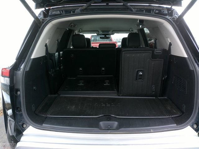 Used 2024 Nissan Pathfinder SL w/ Cargo Package image 29