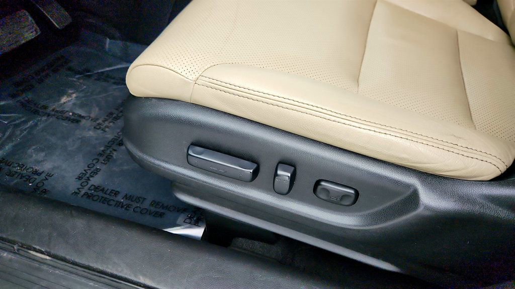 Used 2015 Honda CR-V Touring image 12