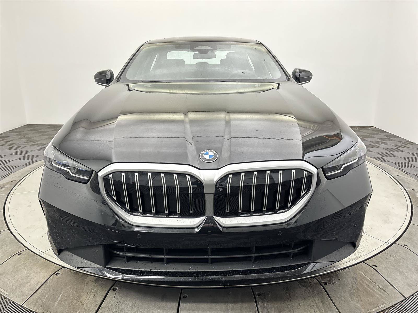 New 2026 BMW 540i xDrive w/ Premium Package AWD/4WD image 14