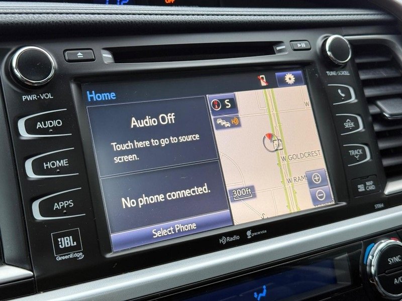 Used 2015 Toyota Highlander Limited Platinum image 25