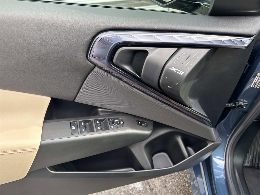 Used 2025 BMW X3 xDrive30i w/ M Sport Package image 17