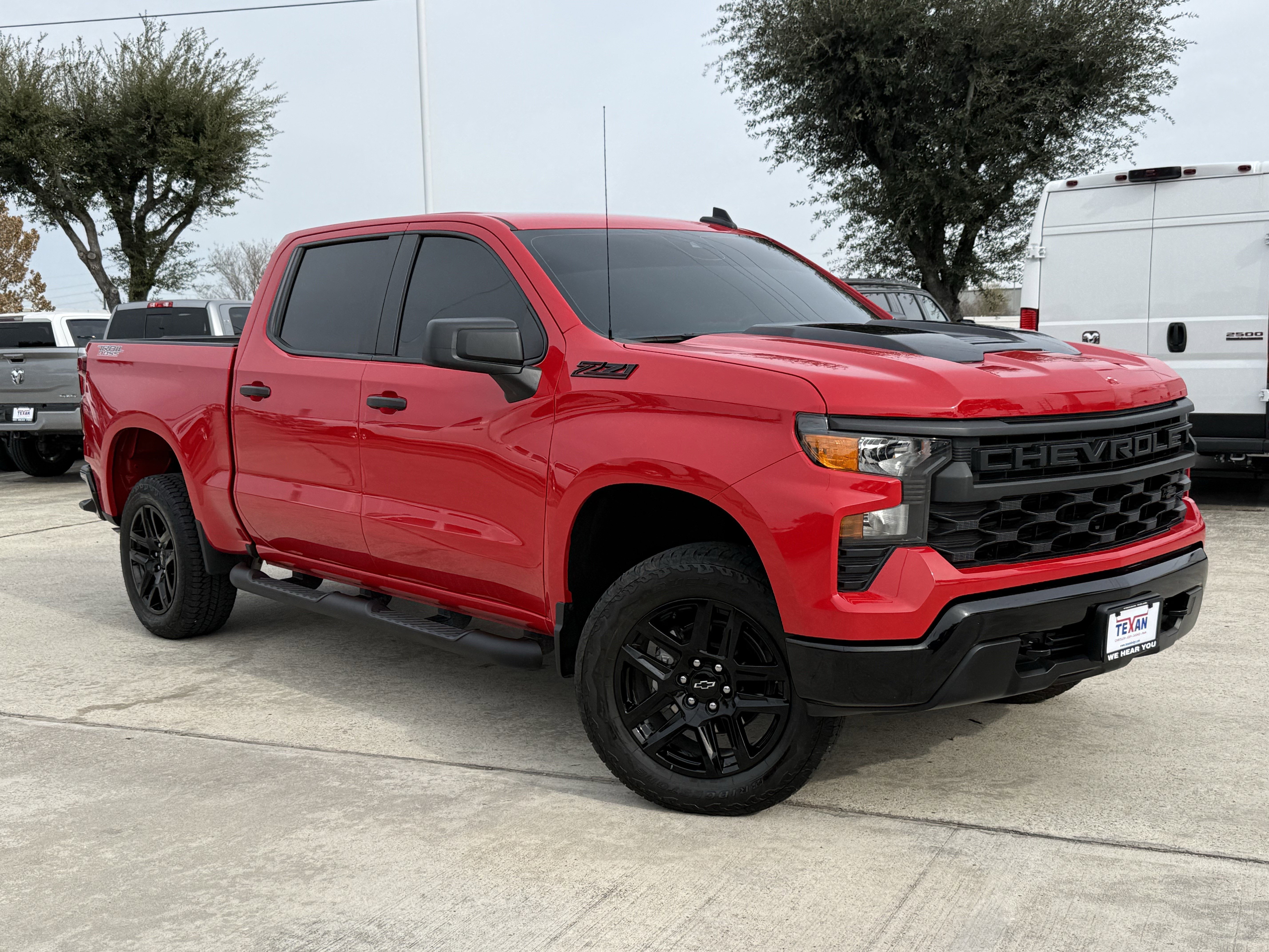 Used 2024 Chevrolet Silverado 1500 Custom Trail Boss w/ Turbomax Blackout Package image 2