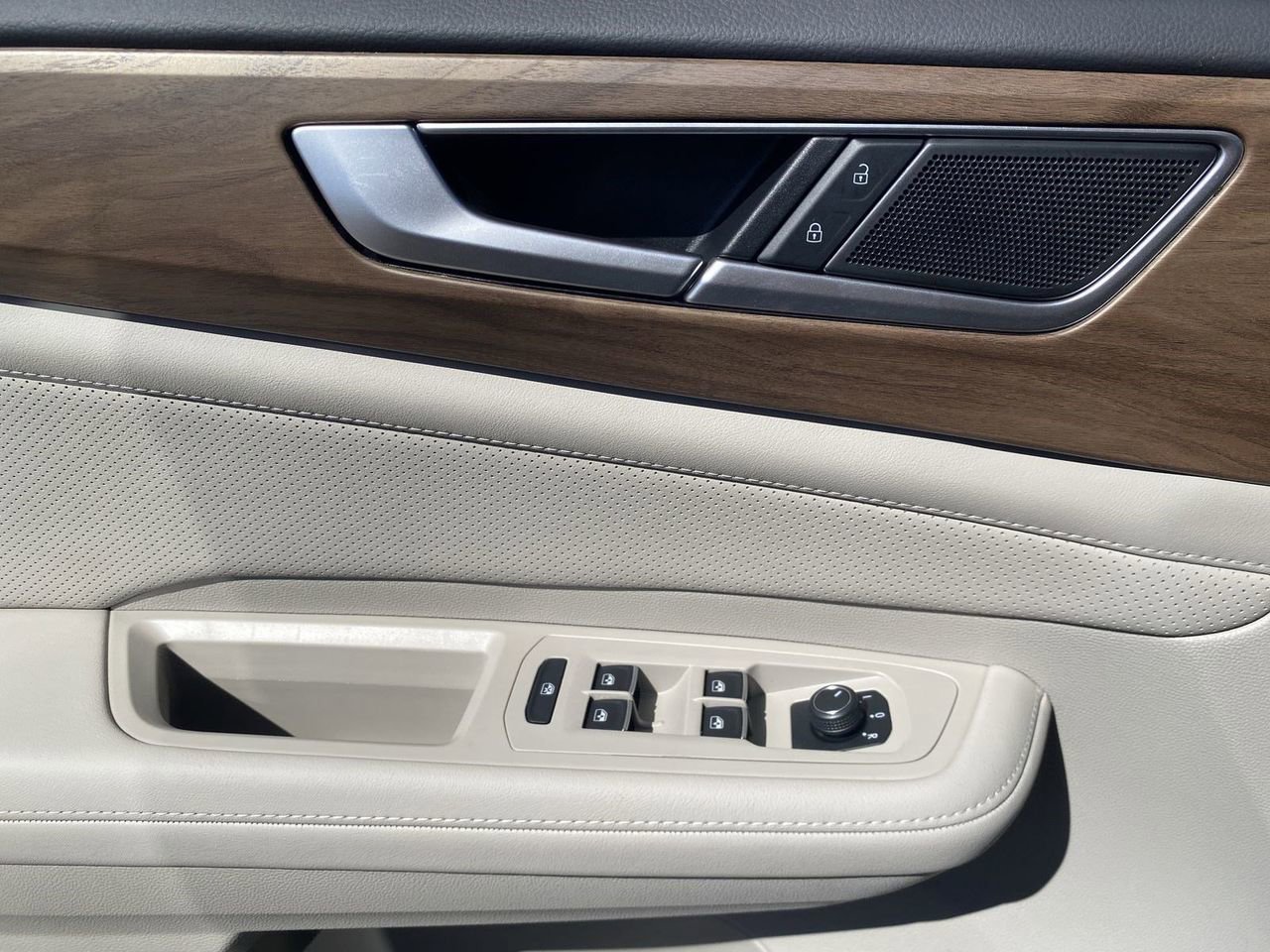 New 2026 Volkswagen Atlas SE image 17