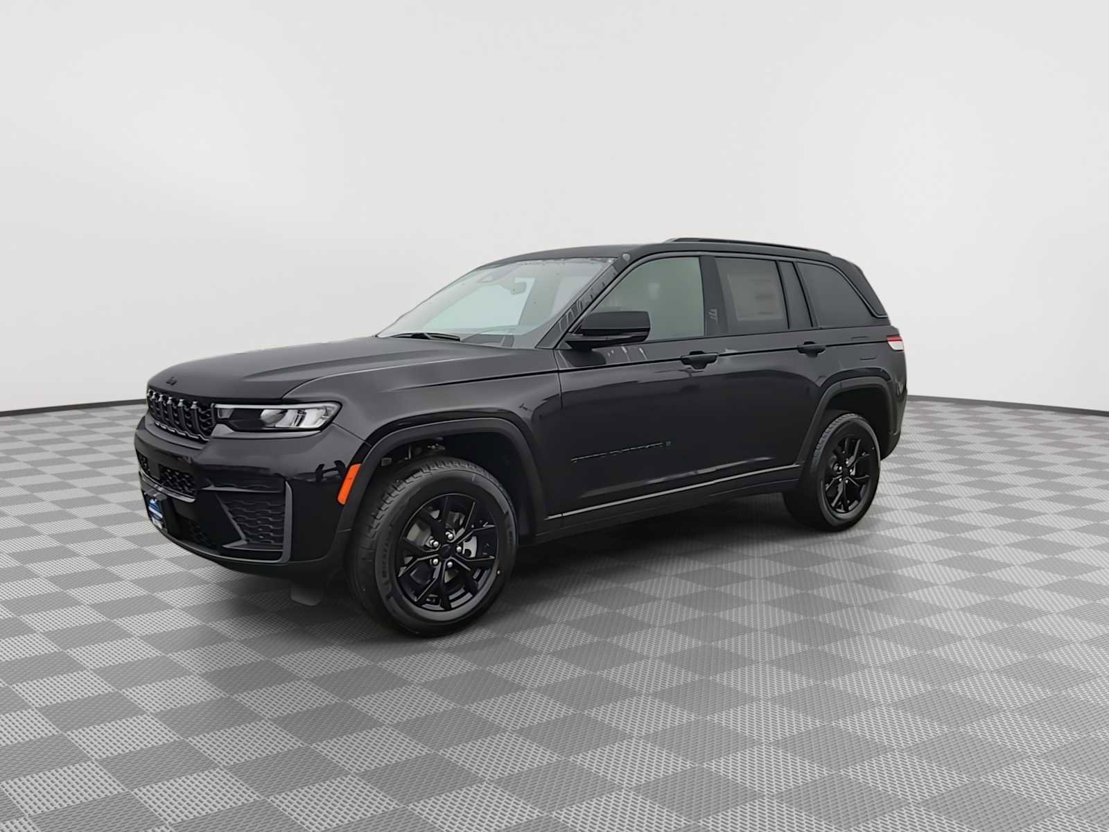 New 2026 Jeep Grand Cherokee Altitude image 4