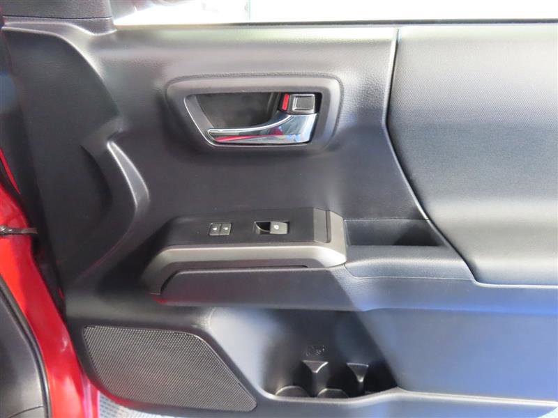 Used 2021 Toyota Tacoma TRD Off-Road w/ Technology Package image 31
