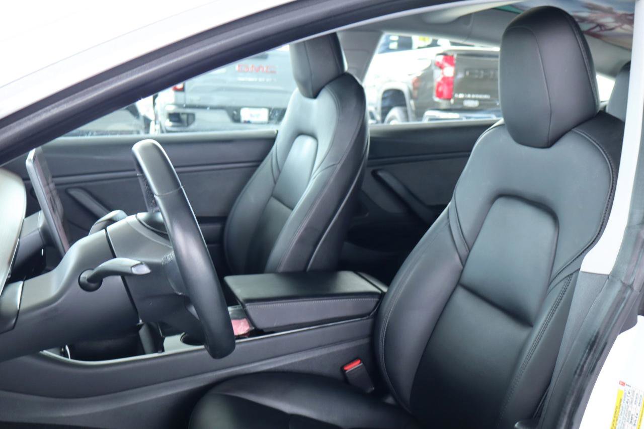 Used 2018 Tesla Model 3 Long Range RWD image 17