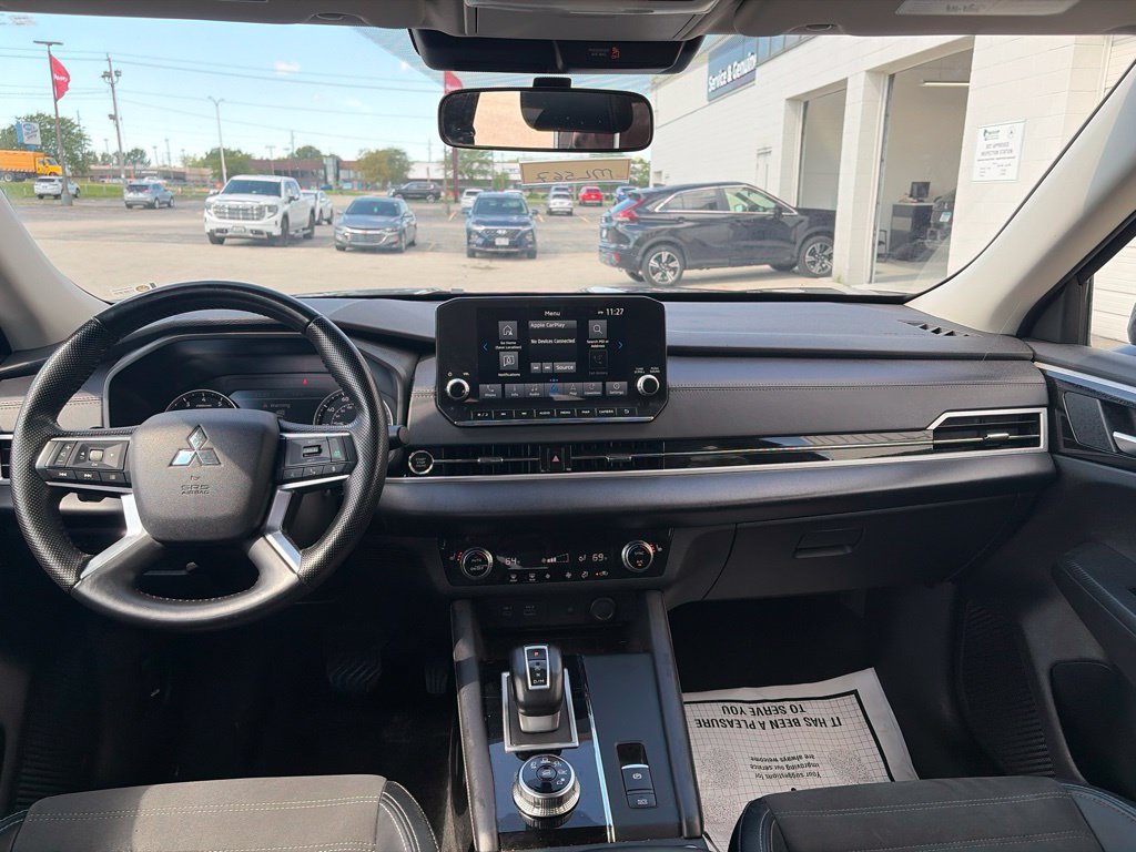 Used 2024 Mitsubishi Outlander SE FWD image 23