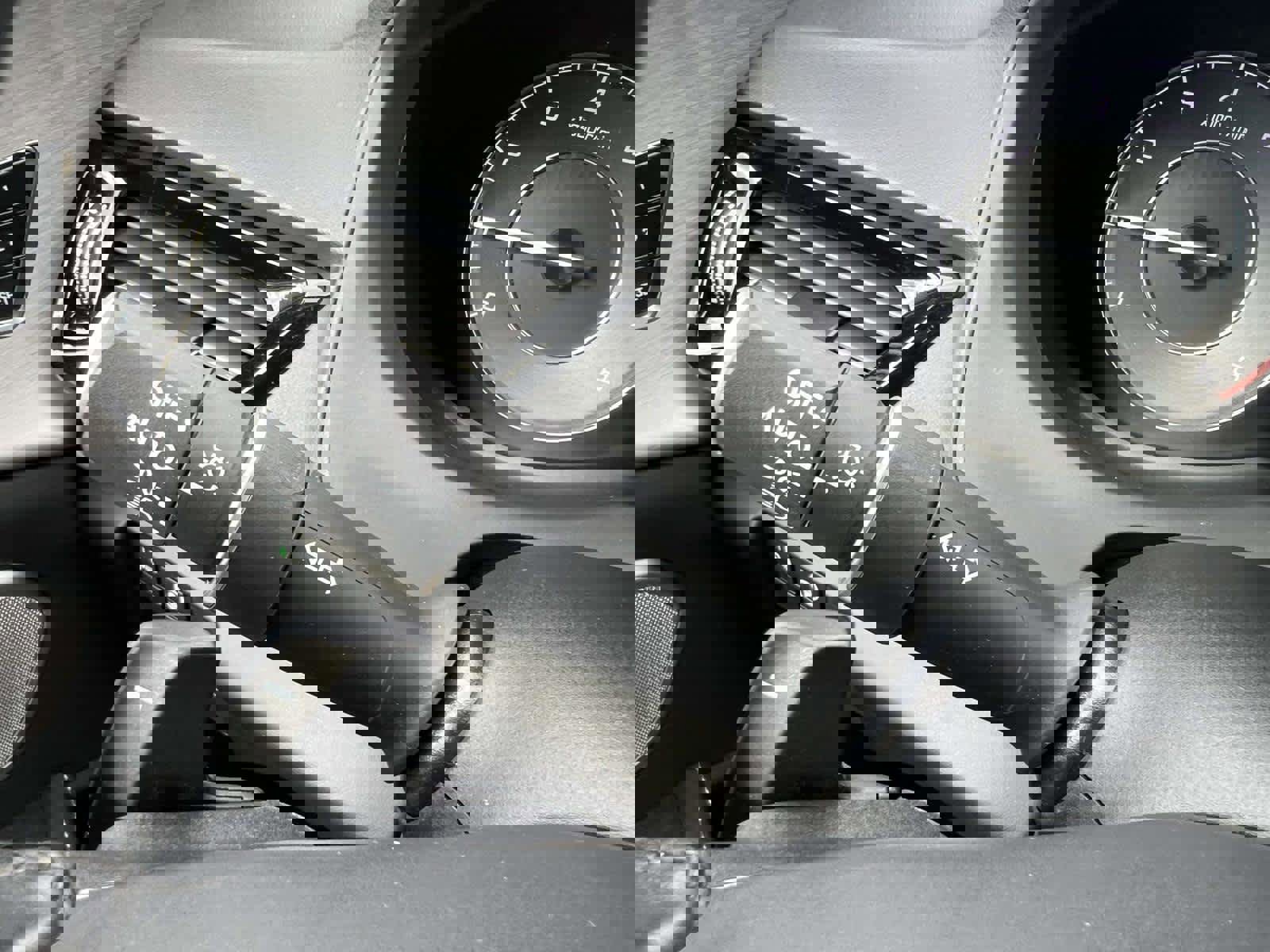 Certified 2023 Acura RDX AWD w/ Technology Package image 33