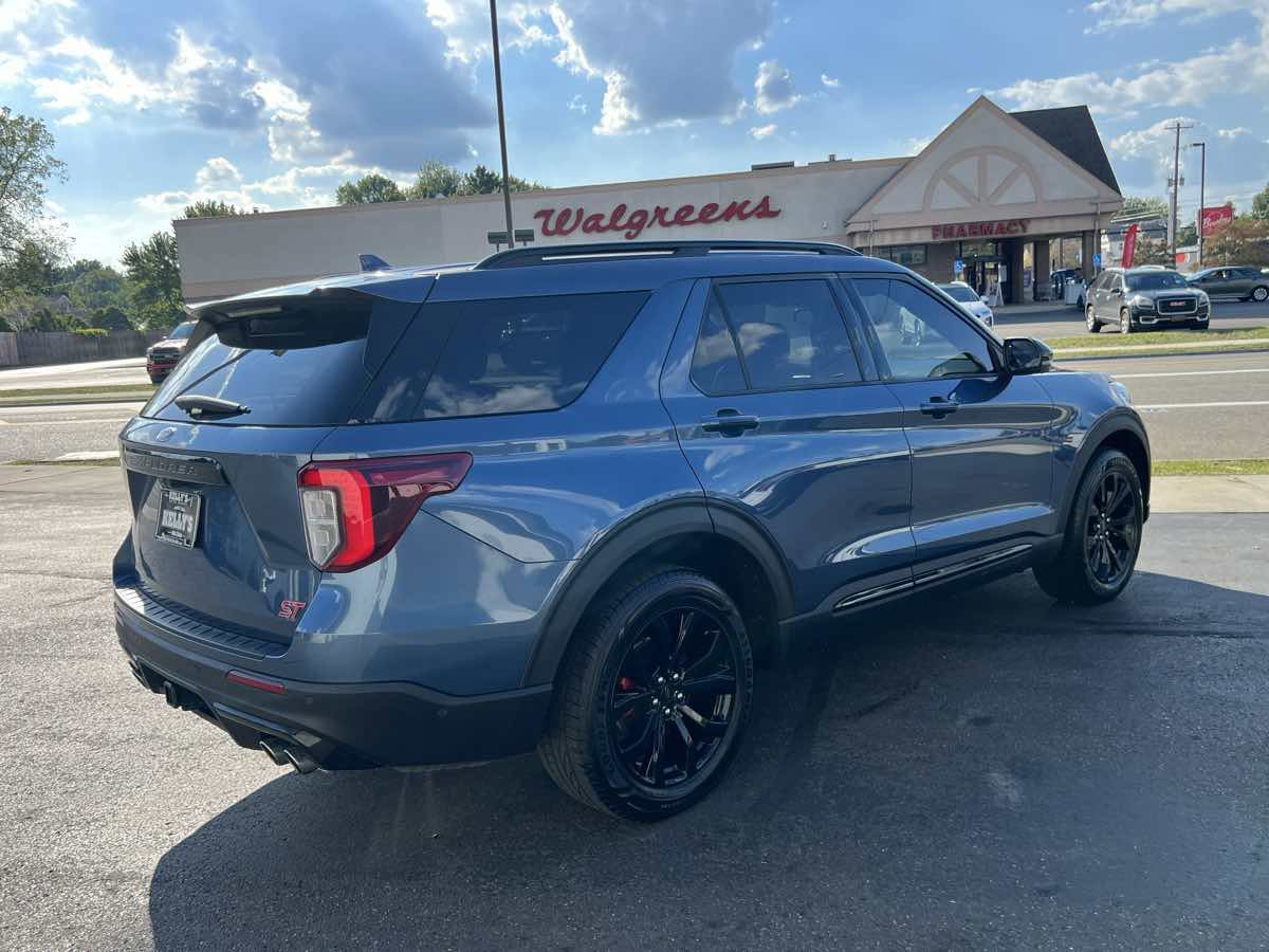 Used 2020 Ford Explorer ST w/ Premium Technology Package image 5