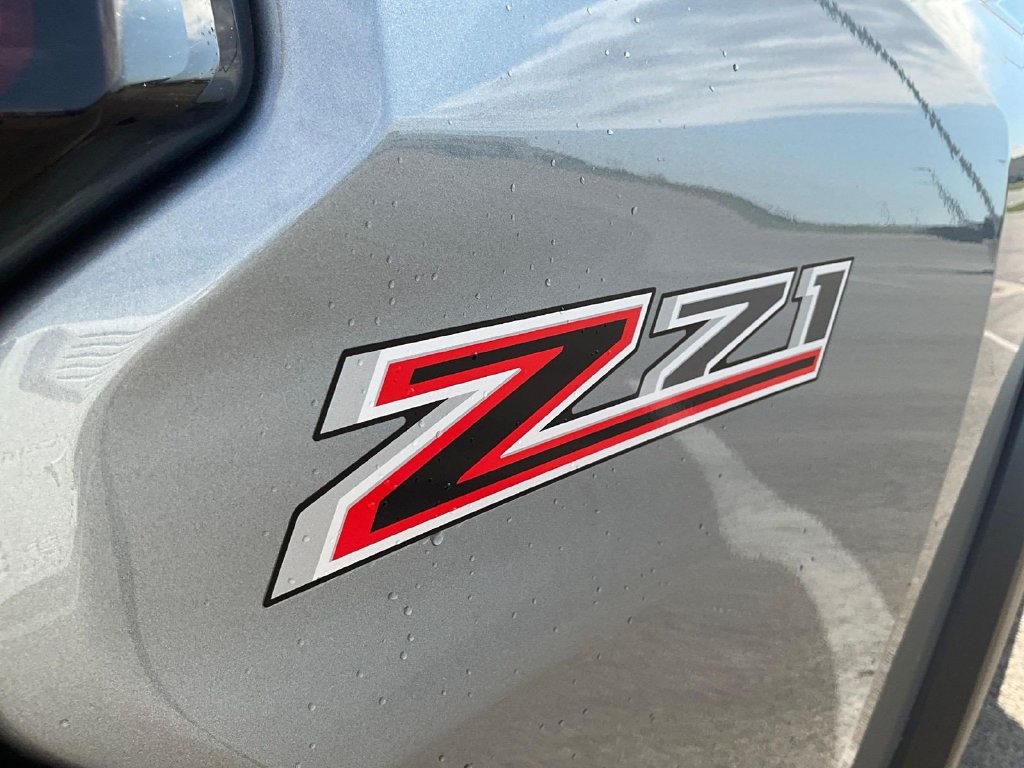 Used 2024 Chevrolet Colorado Z71 w/ Z71 Convenience Package 2 AWD/4WD image 19