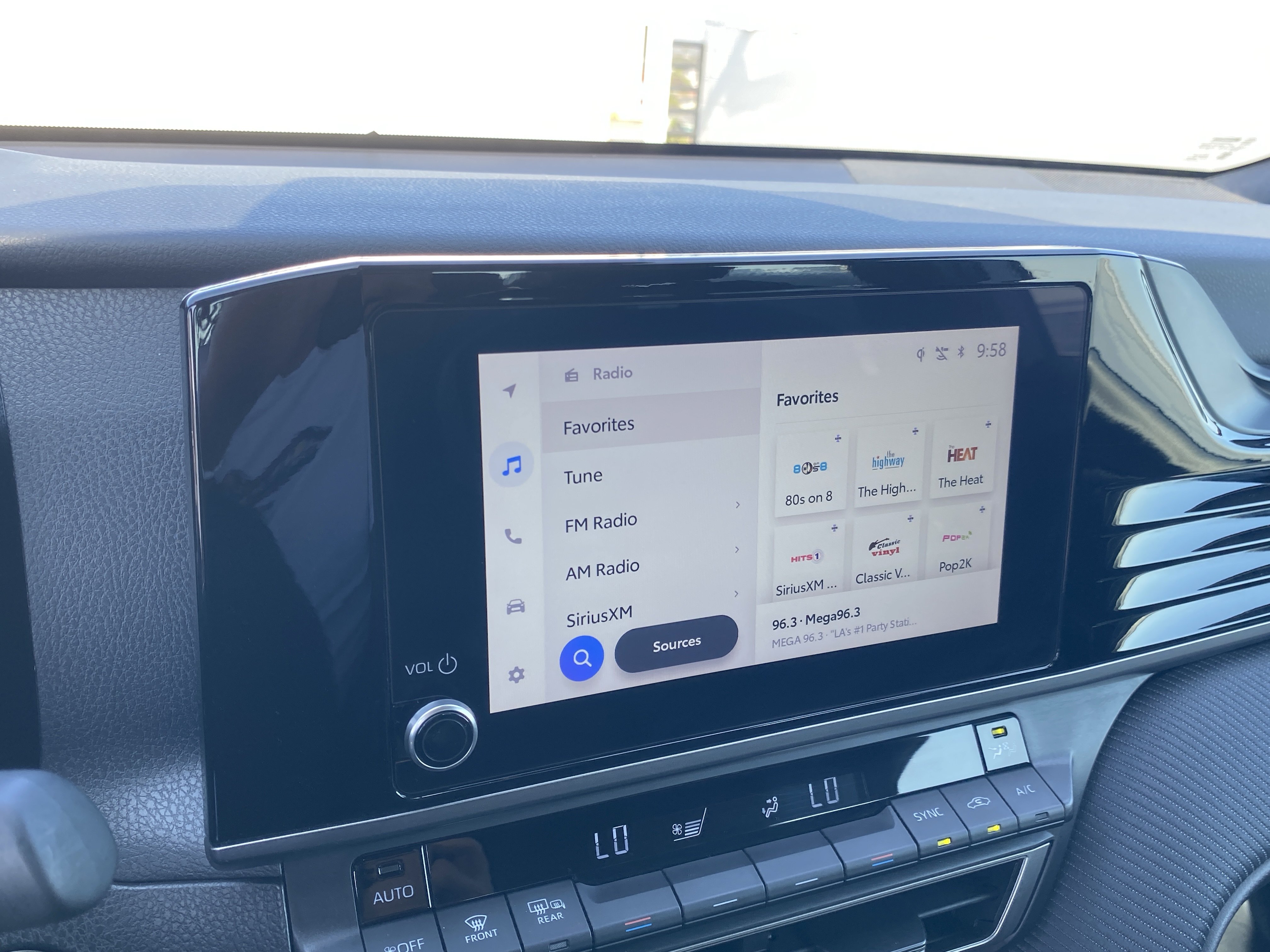 Used 2025 Toyota Camry SE FWD image 18