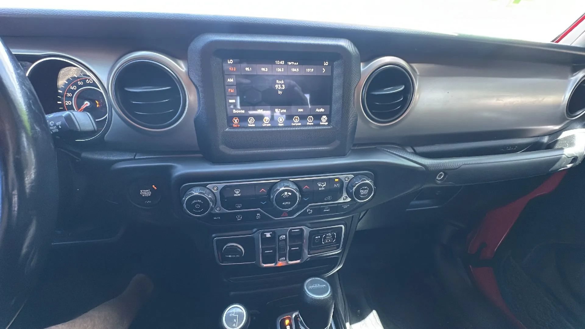 Used 2020 Jeep Gladiator Sport w/ Quick Order Package 24S AWD/4WD image 13
