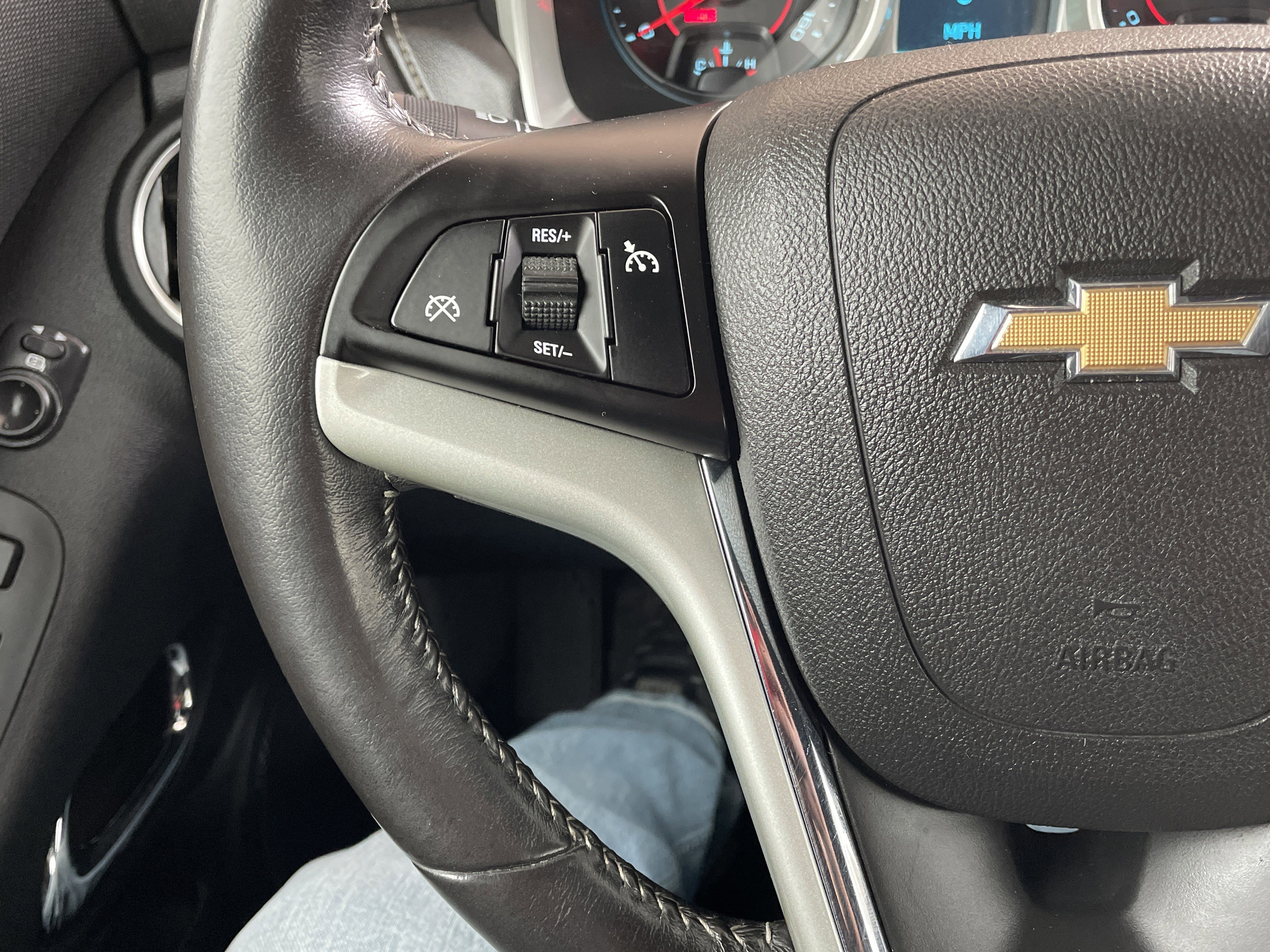 Used 2014 Chevrolet Camaro LT image 12