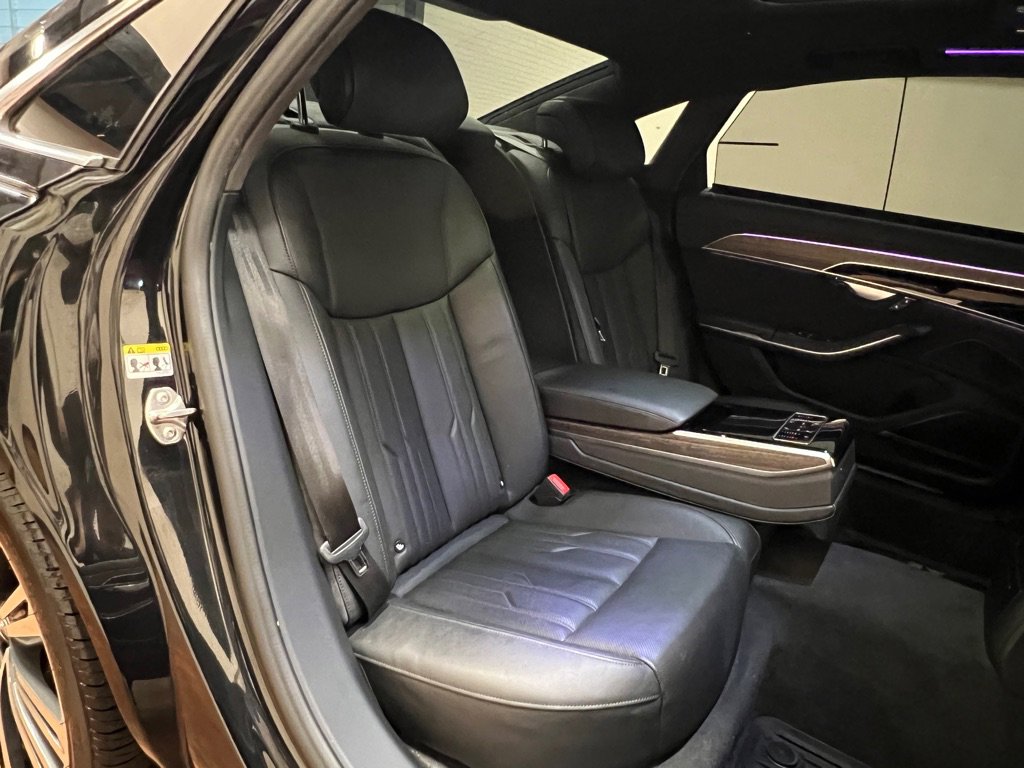 Used 2019 Audi A8 L 4.0T image 34