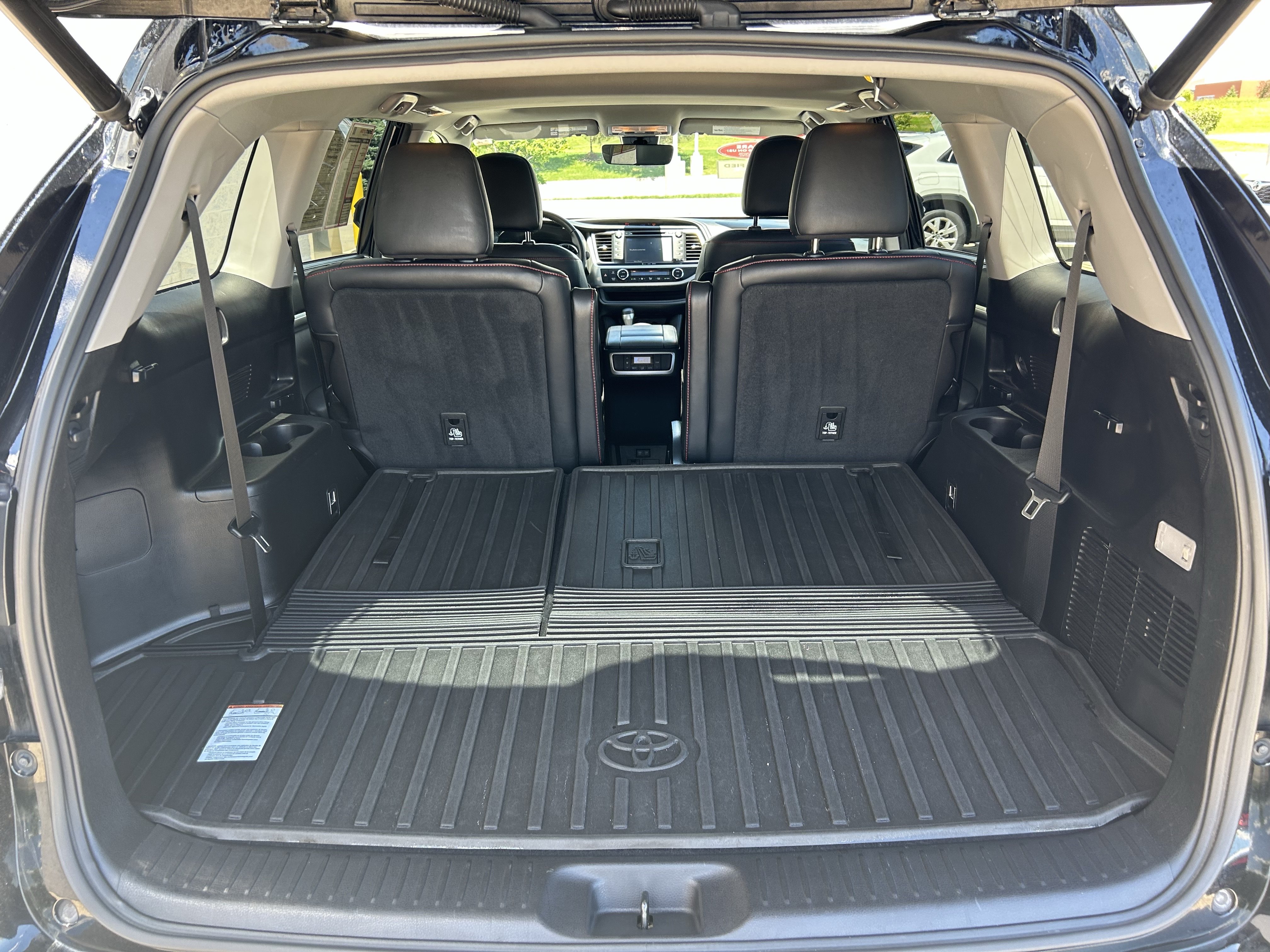 Used 2019 Toyota Highlander SE AWD/4WD image 23