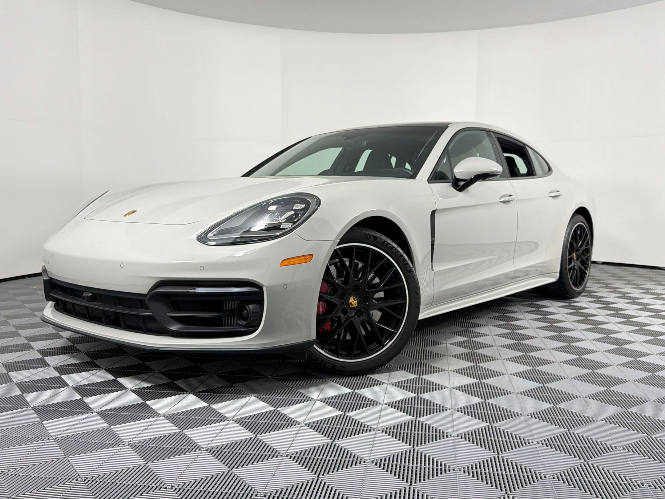 Certified 2021 Porsche Panamera 4S AWD/4WD image 1