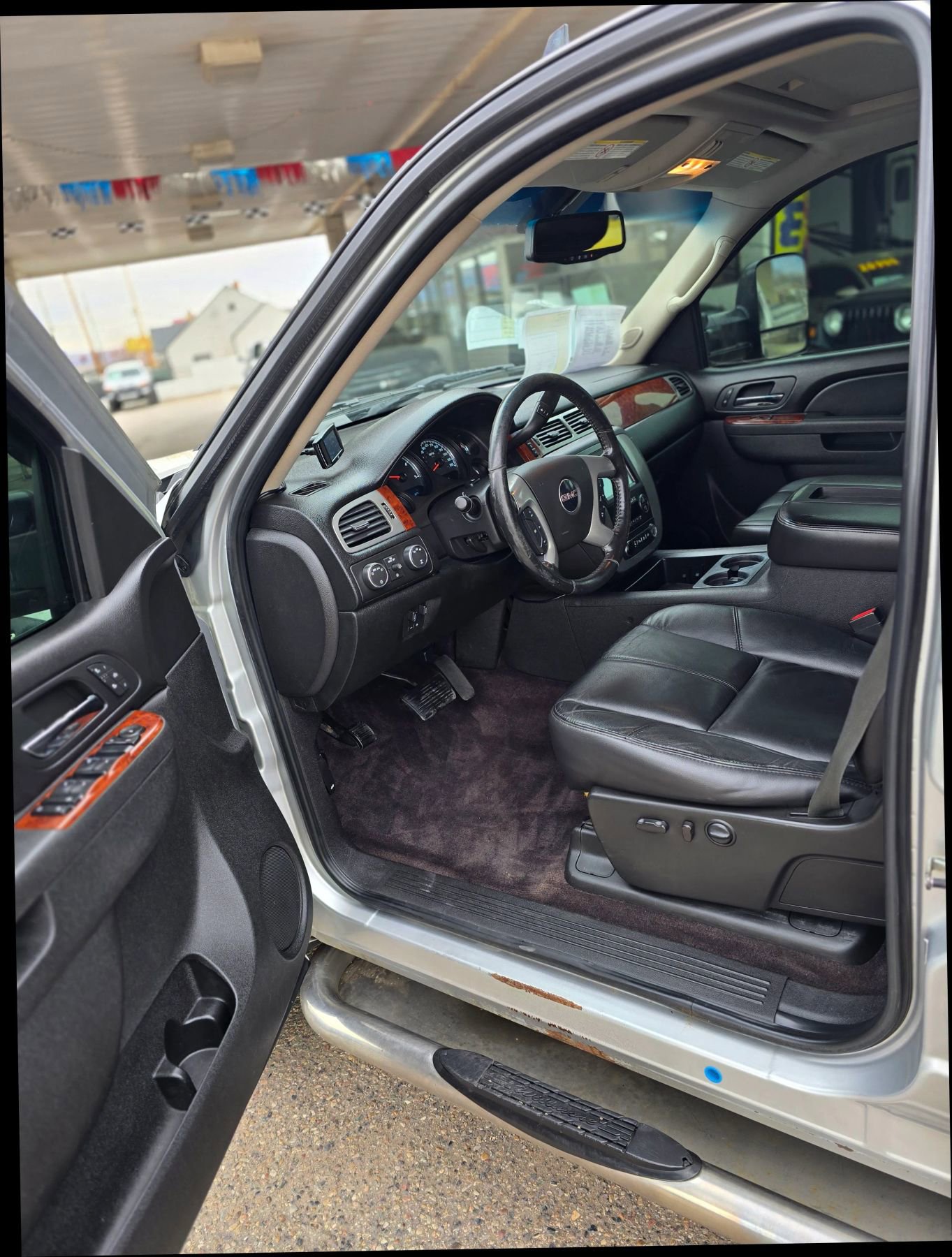 Used 2011 GMC Sierra 3500 SLT image 13