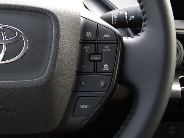 New 2026 Toyota Prius LE FWD image 27