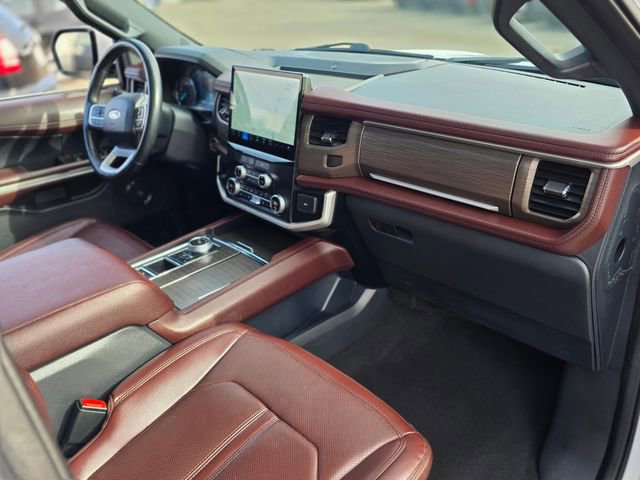 Used 2023 Ford Expedition Max Limited image 9