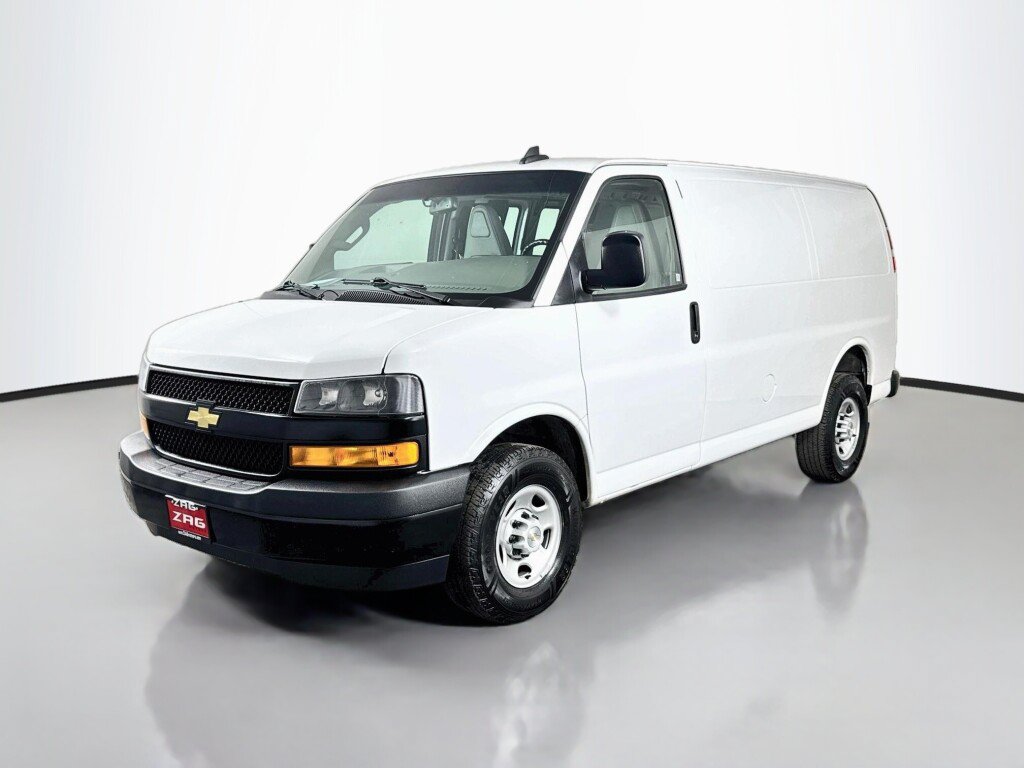 Used 2022 Chevrolet Express 3500 w/ Driver Convenience Package RWD image 1