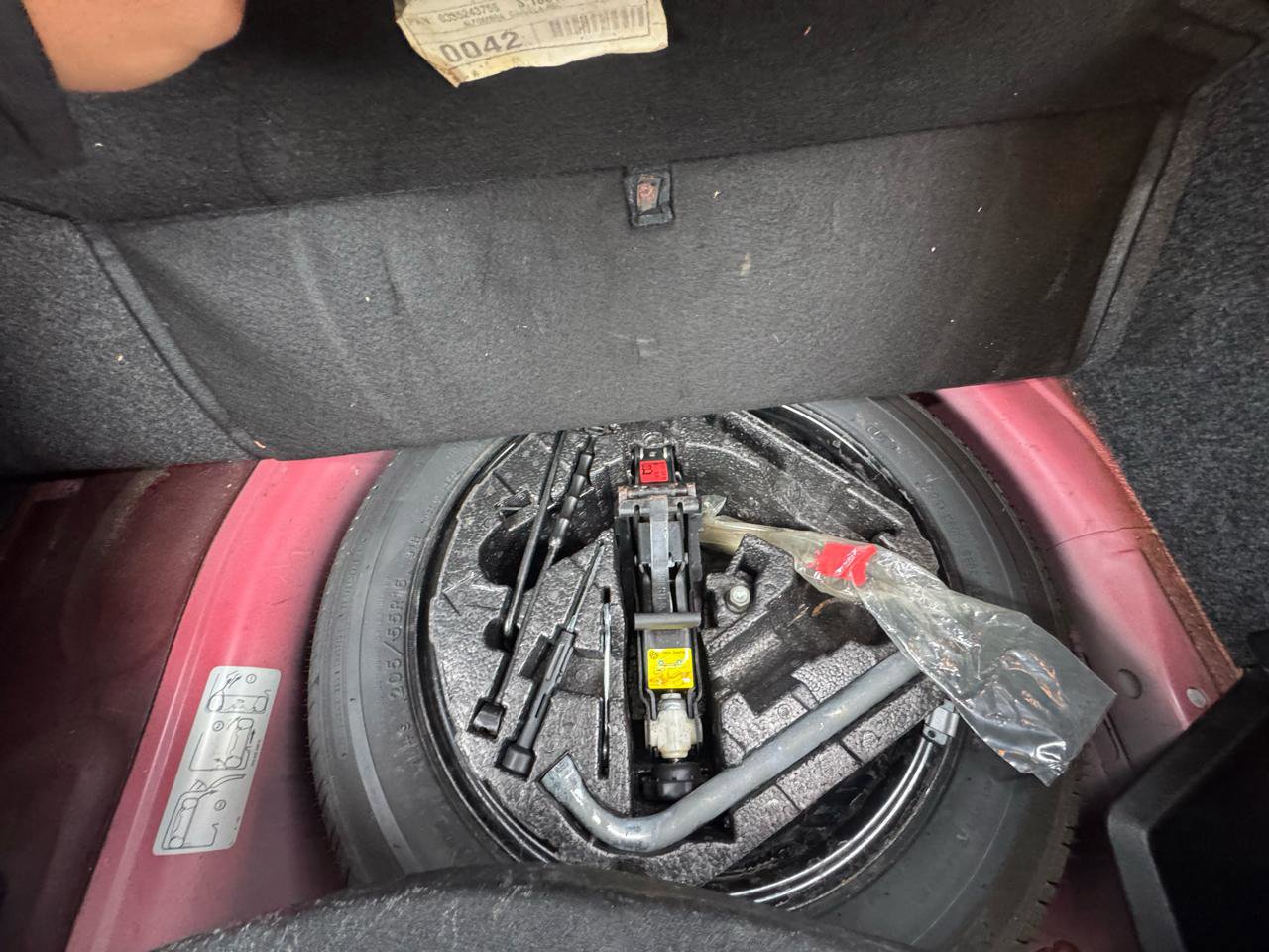 Used 2004 Volkswagen Beetle GLS FWD image 22