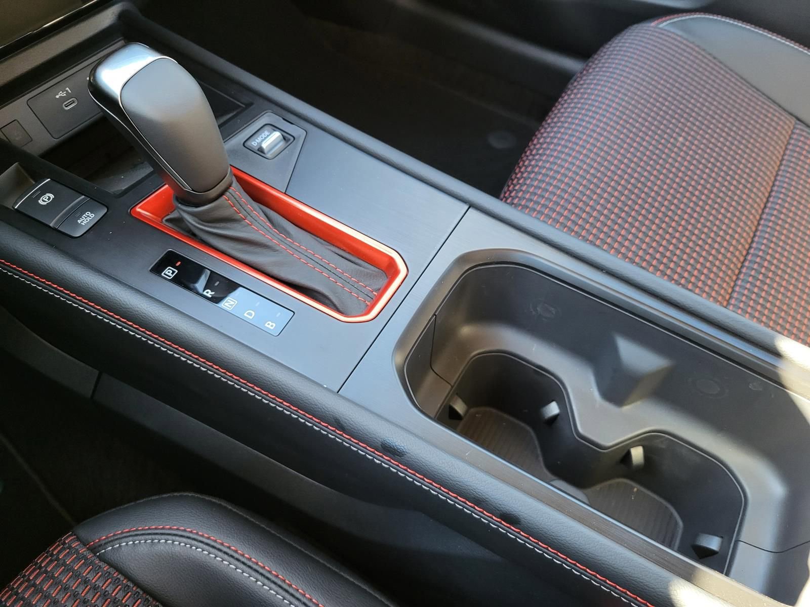 New 2026 Nissan Kicks SR w/ Cold Weather Package FWD image 24
