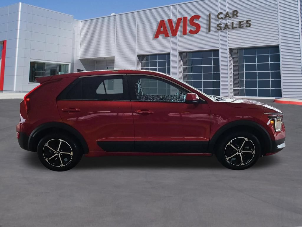 Used 2025 Kia Niro LX FWD image 5