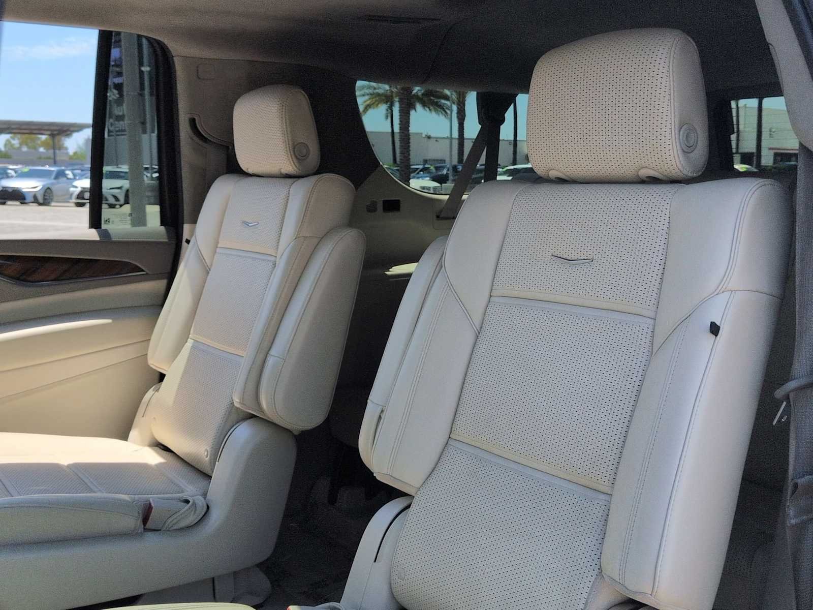 Certified 2024 Cadillac Escalade ESV Sport Platinum w/ LPO, ONYX Package AWD/4WD image 25