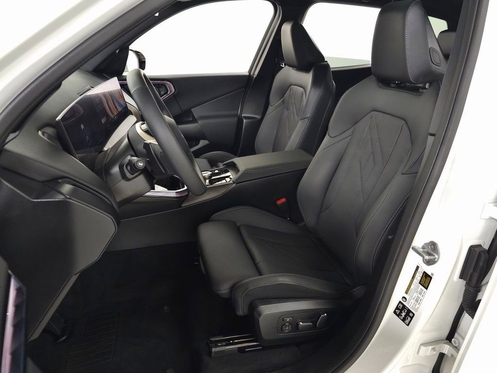 Used 2025 BMW X3 xDrive30i w/ Premium Package image 16