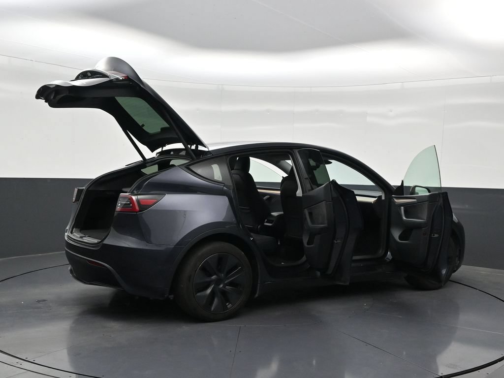Used 2024 Tesla Model Y Long Range AWD/4WD image 30