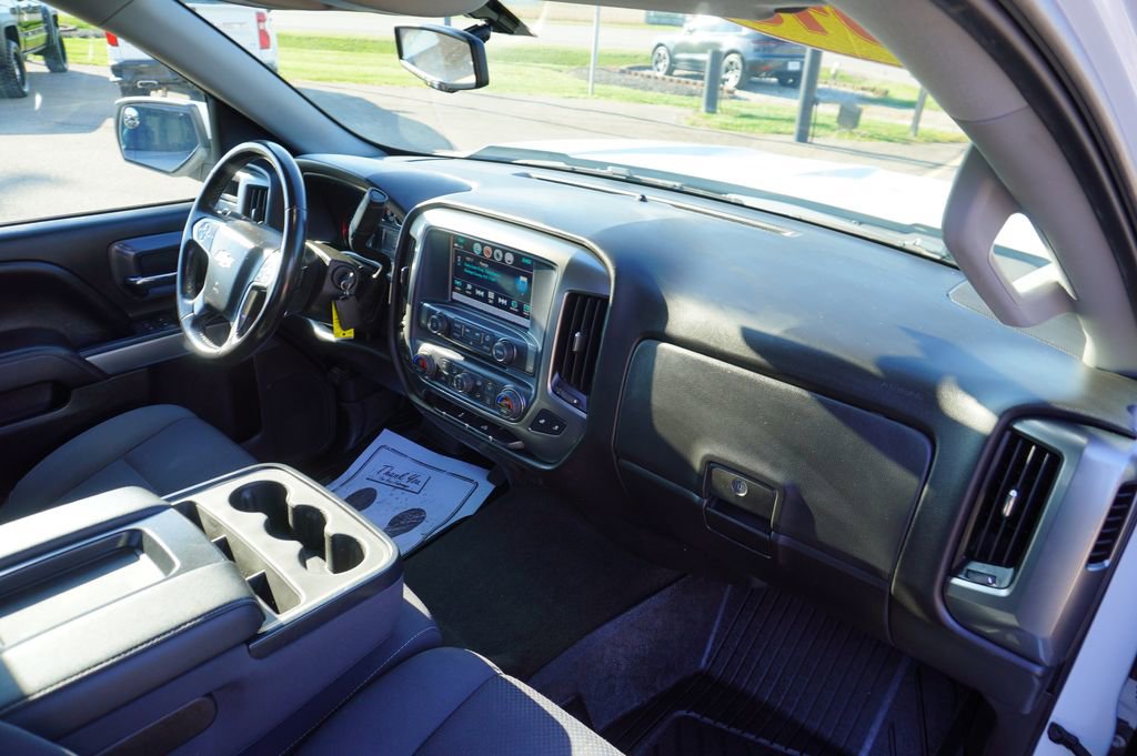 Used 2018 Chevrolet Silverado 1500 LT w/ All Star Edition image 30