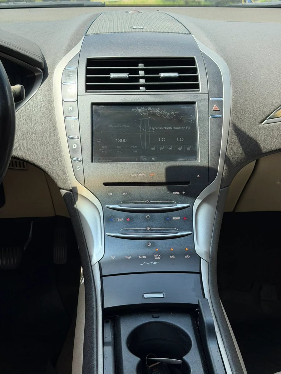 Used 2016 Lincoln MKZ w/ Equipment Group 300A Reserve FWD image 18