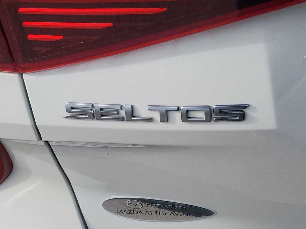 Used 2023 Kia Seltos S w/ Navigation Package image 8