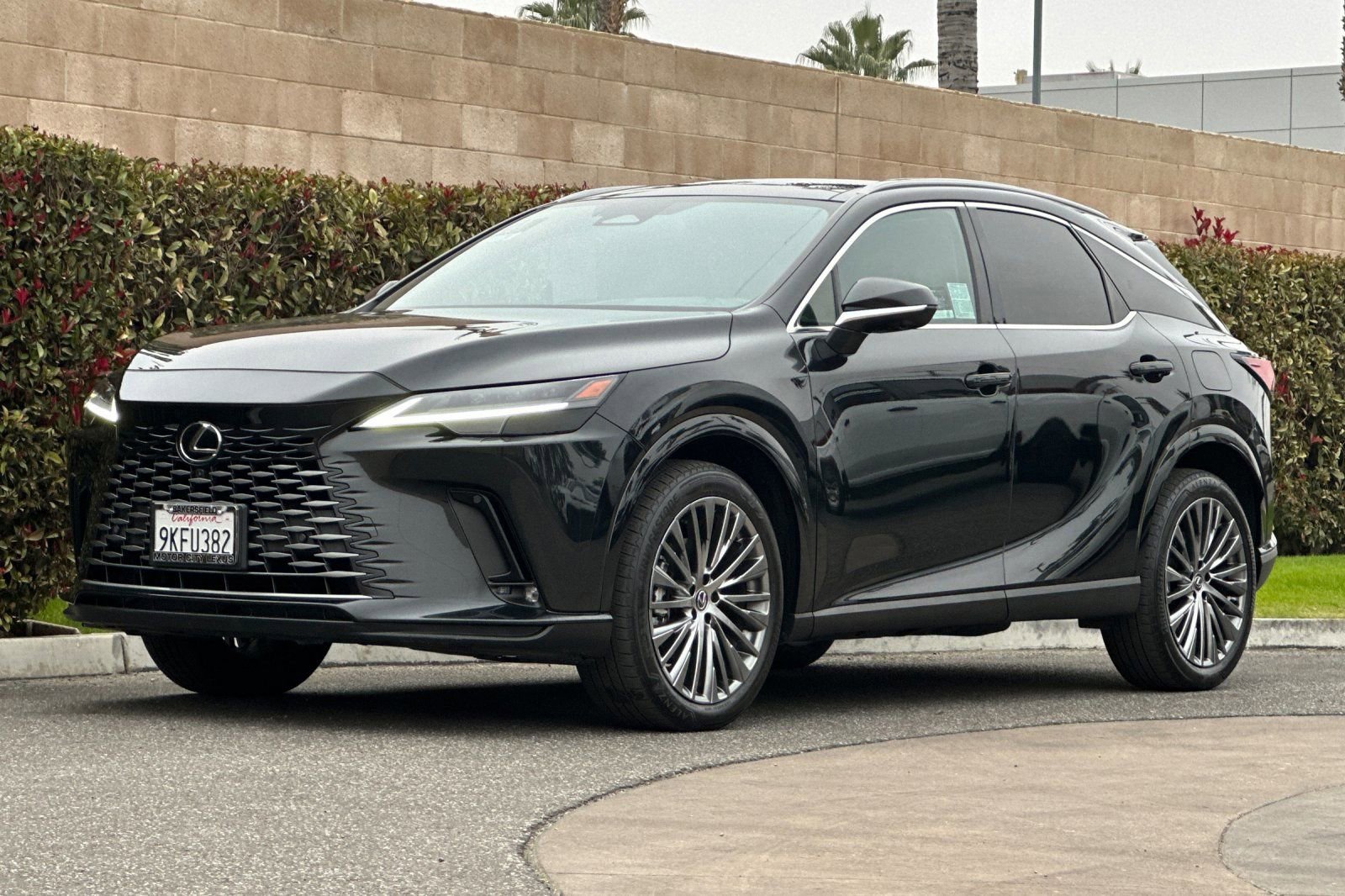 Certified 2024 Lexus RX 450h AWD w/ Luxury Package image 8