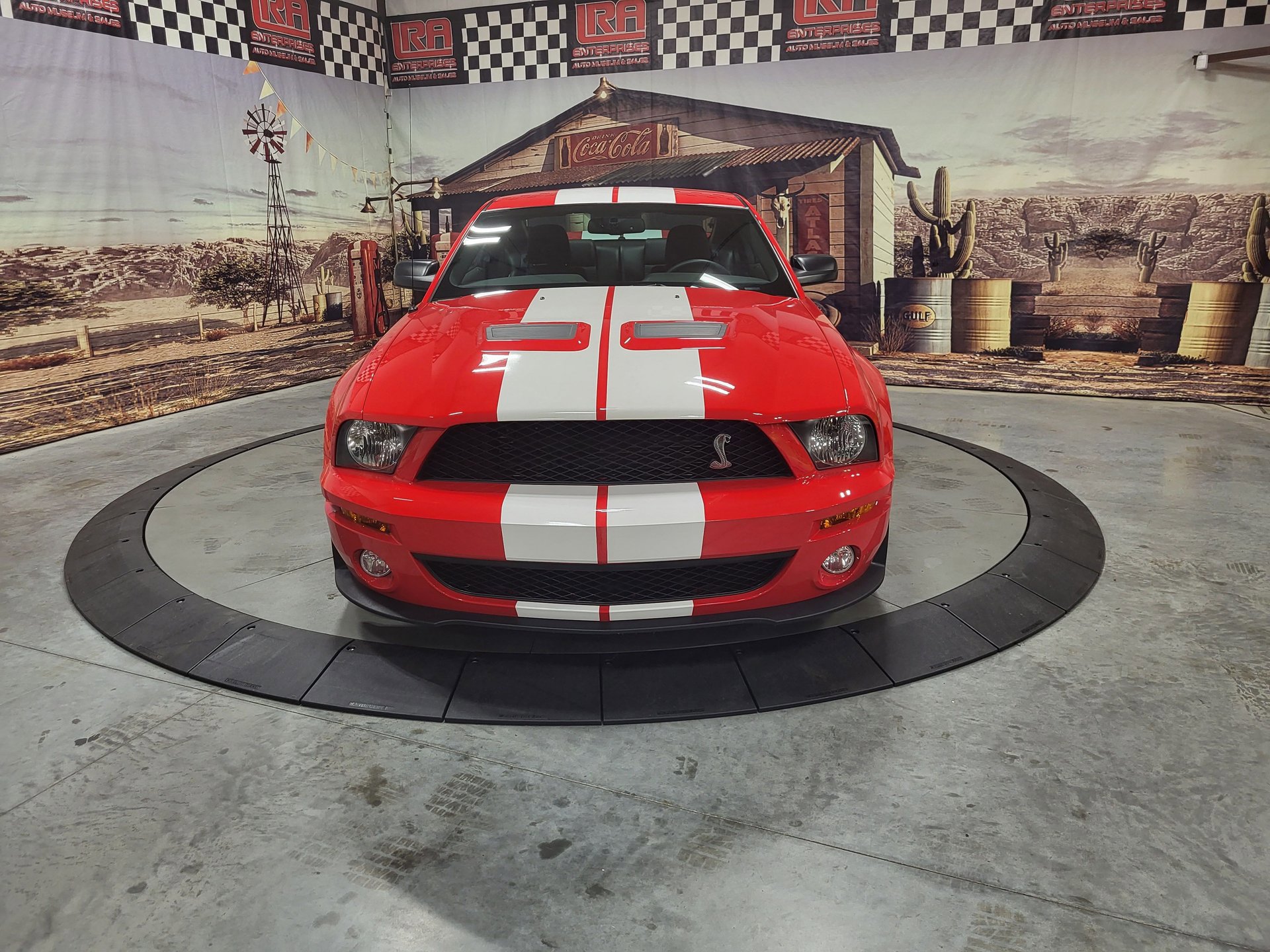 Used 2007 Ford Mustang Shelby GT500 image 2