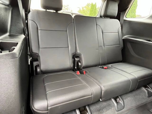 Used 2022 Chevrolet Traverse LT w/ LT Premium Package image 32