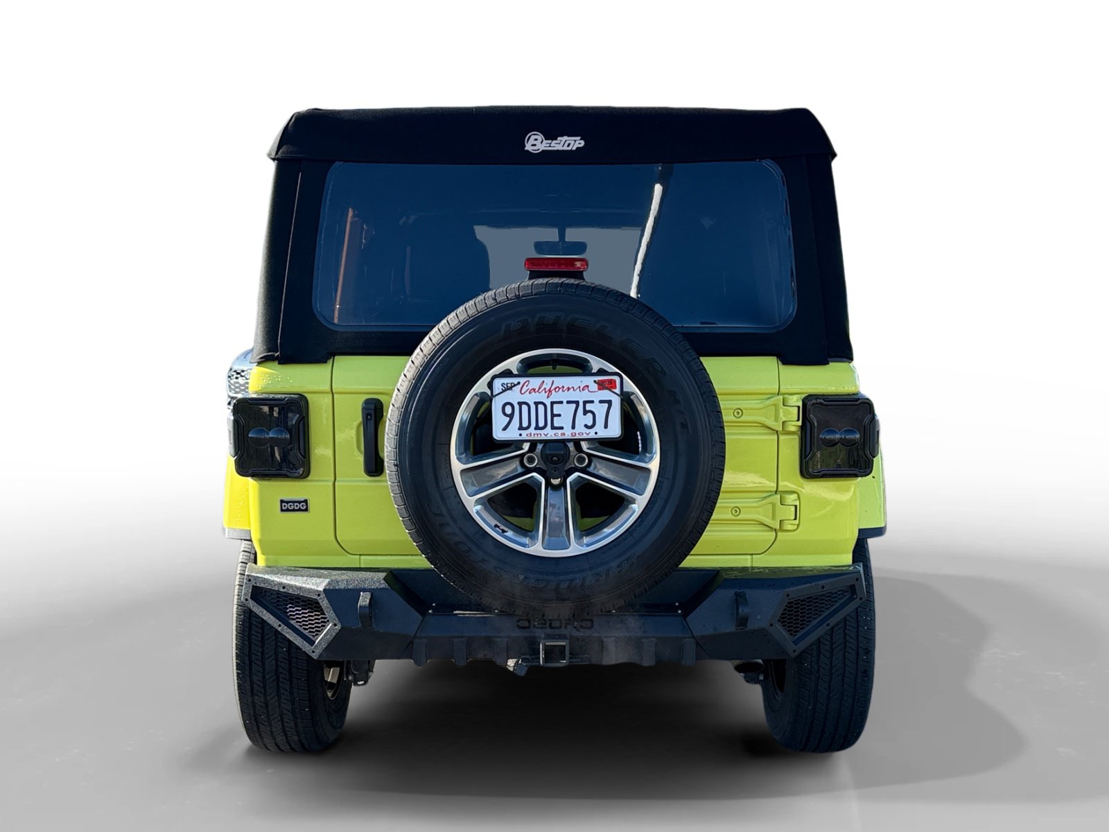 Used 2022 Jeep Wrangler Unlimited Sahara AWD/4WD image 4