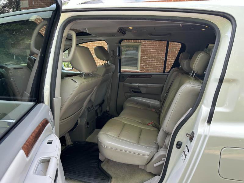 Used 2010 Nissan Armada Titanium w/ DVD Entertainment Pkg RWD image 19
