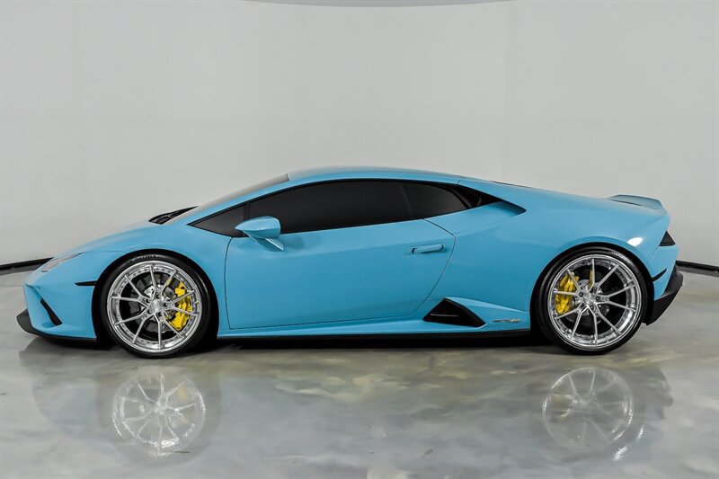 Used 2021 Lamborghini Huracan EVO RWD image 7