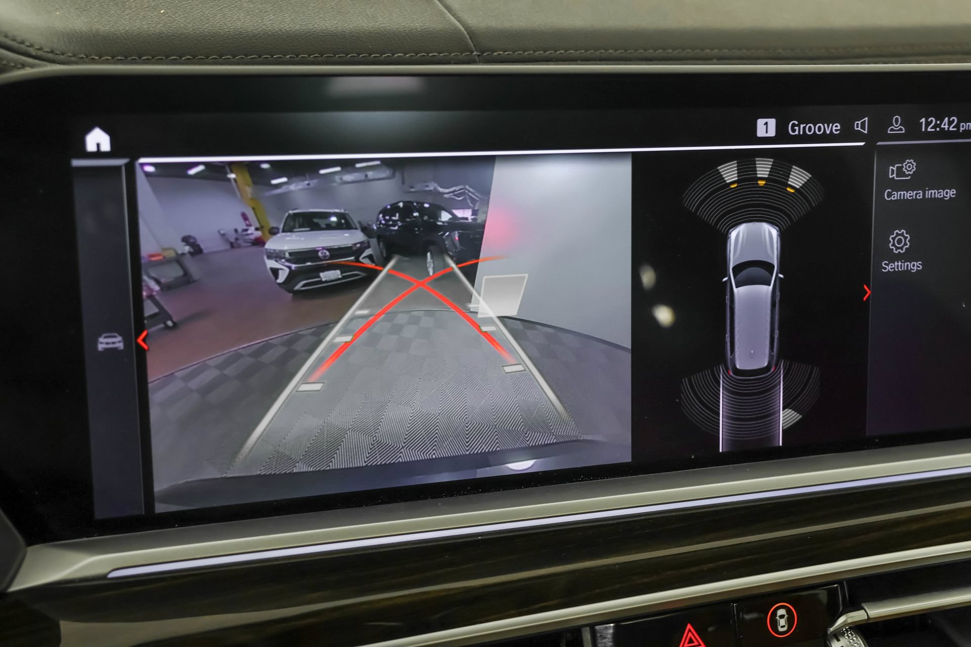 Used 2021 BMW X7 xDrive40i w/ Cold Weather Package AWD/4WD image 8