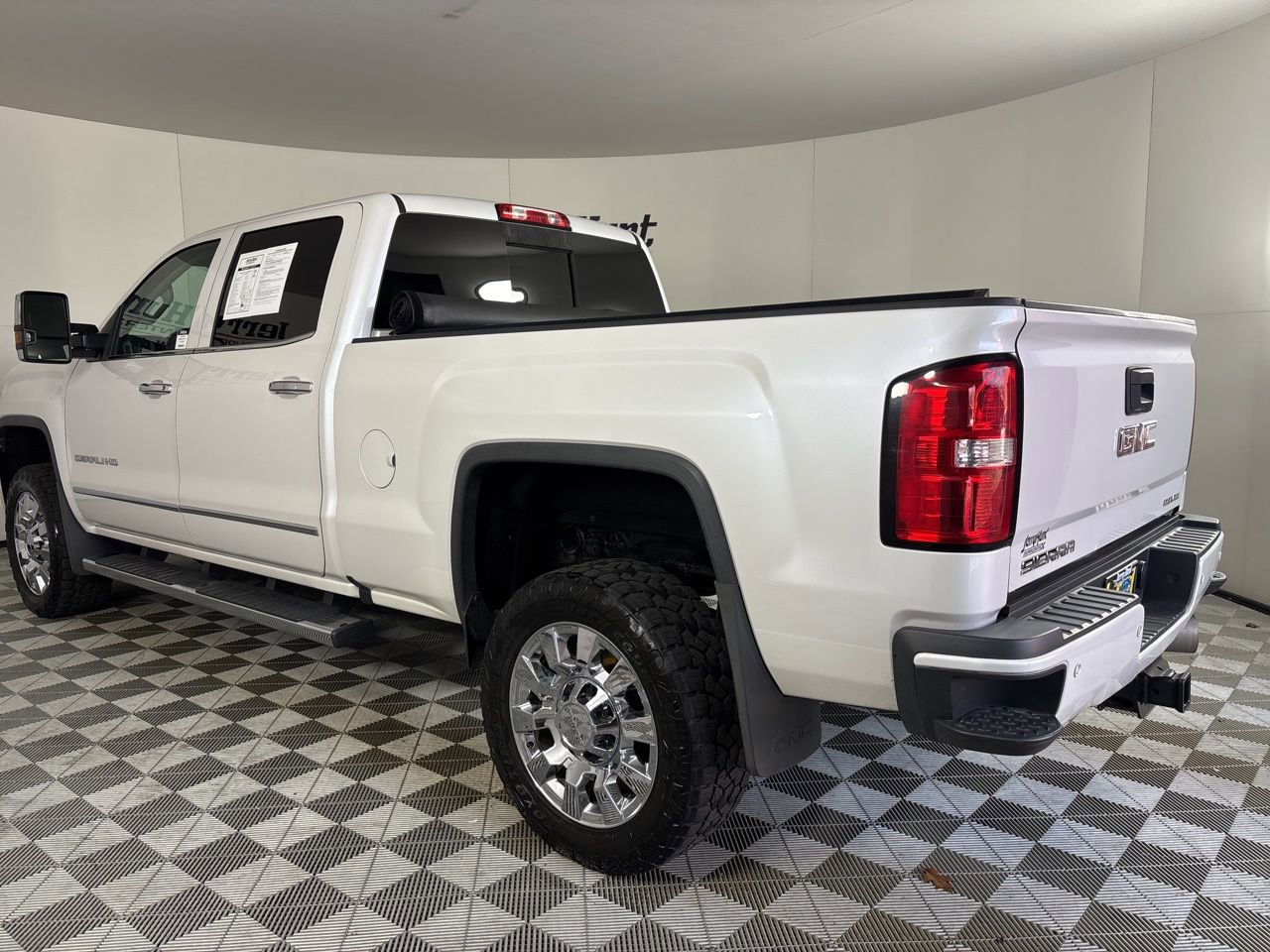 Used 2019 GMC Sierra 2500 Denali image 6