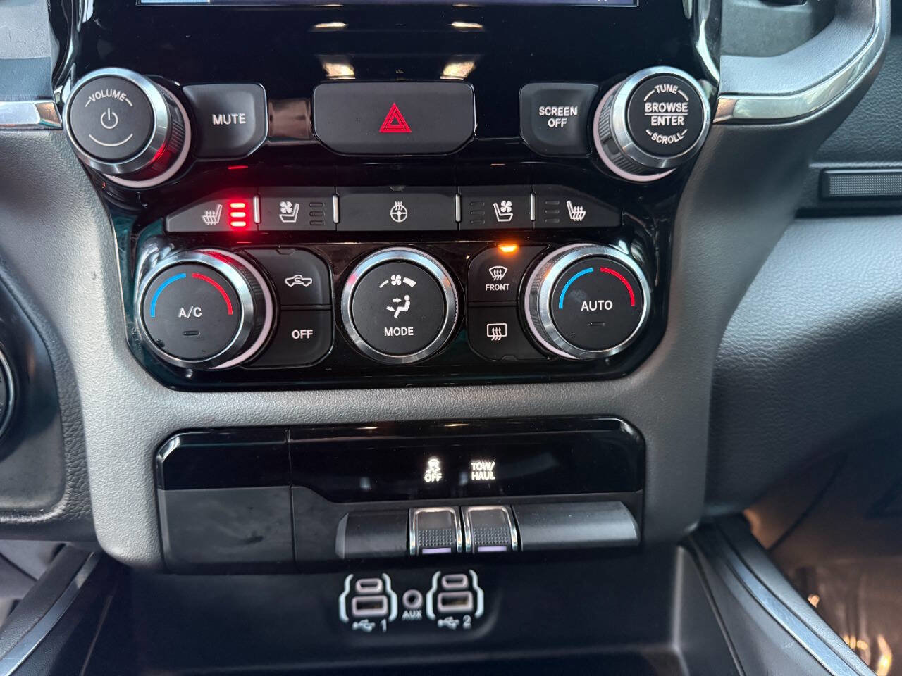 Used 2024 RAM 1500 Laramie image 21