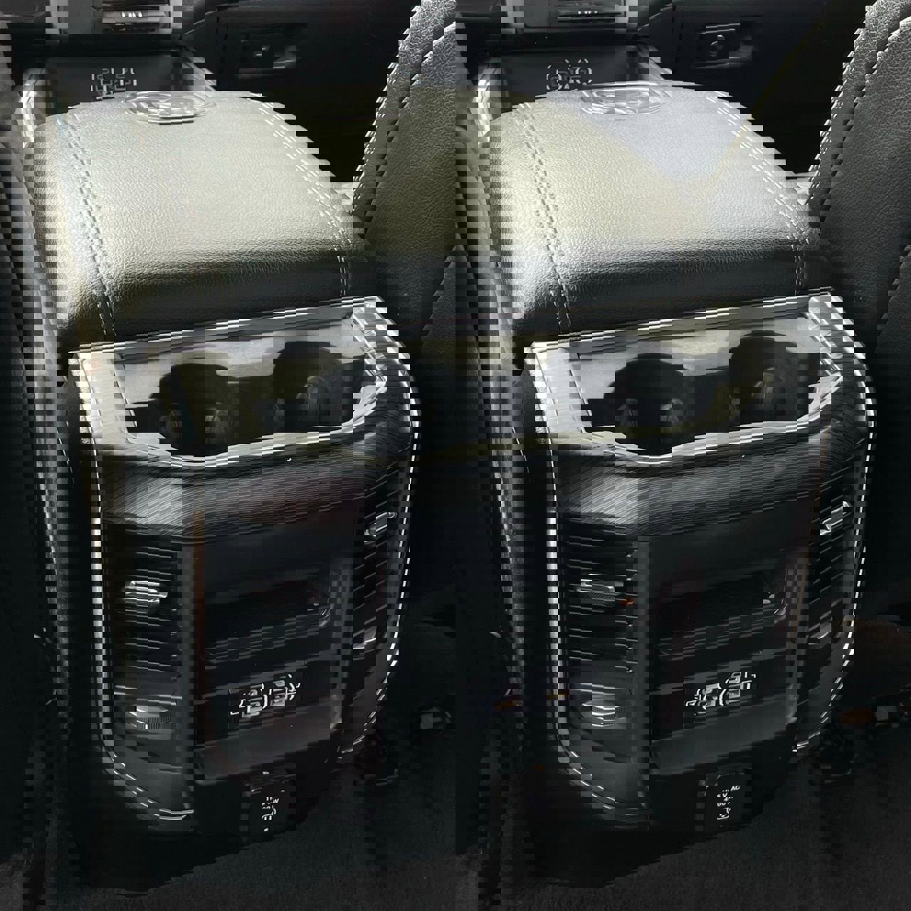 Used 2024 RAM 1500 Laramie image 24