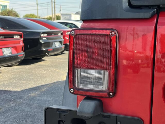 Used 2018 Jeep Wrangler Unlimited Sport S AWD/4WD image 10