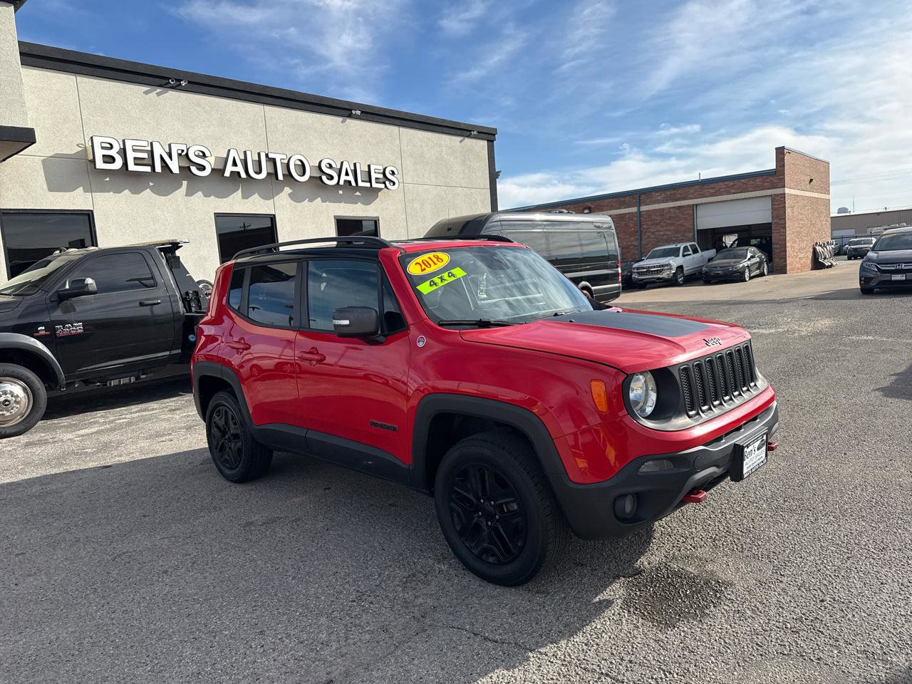 Used 2018 Jeep Renegade Trailhawk AWD/4WD image 4