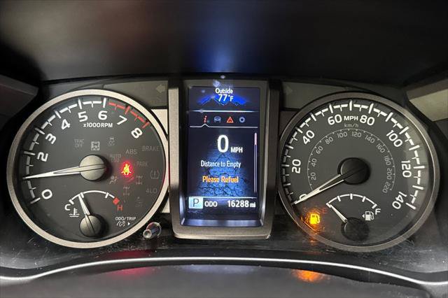 Certified 2023 Toyota Tacoma TRD Off-Road AWD/4WD image 26